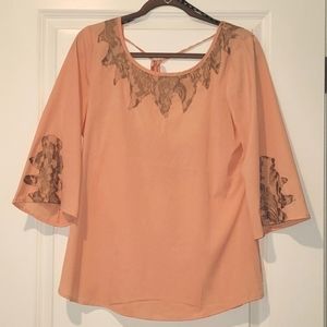 BKE‎ Boutique Scoop Back Blouse